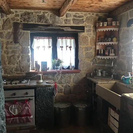 Etna Baita Stone E Chalet *