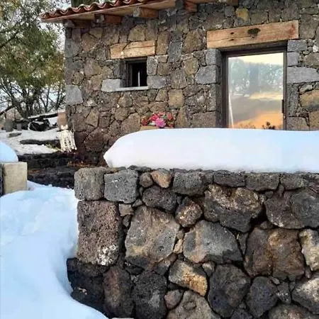 Etna Baita Stone E Chalet